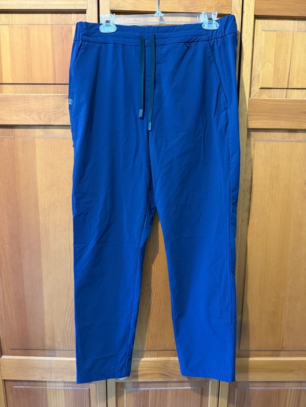 Figs Technical Collection Women’s Straight Fit Scrubs Pants Size Large Navy Blue